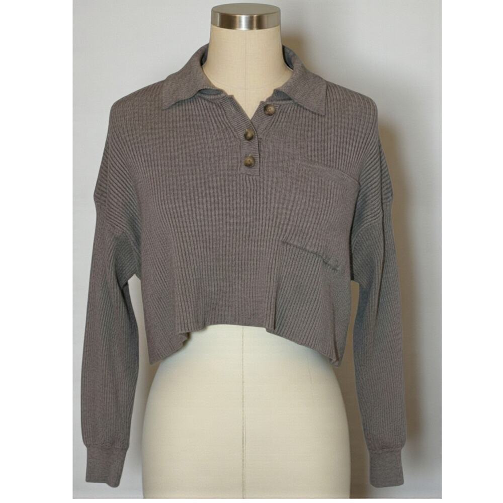 Le Lis Cropped Collared Ribbed Henley Top – Gray, Size M